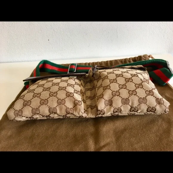 Gucci Beige GG Crossbody with Red and Green Strap - Picture 7 of 16